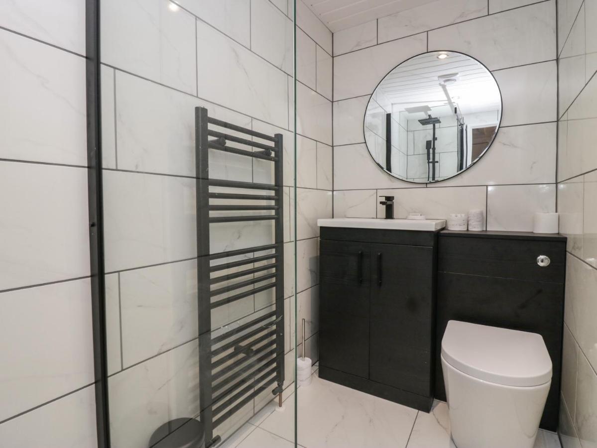 Eden On The Crescent Apartment Morecambe Ngoại thất bức ảnh