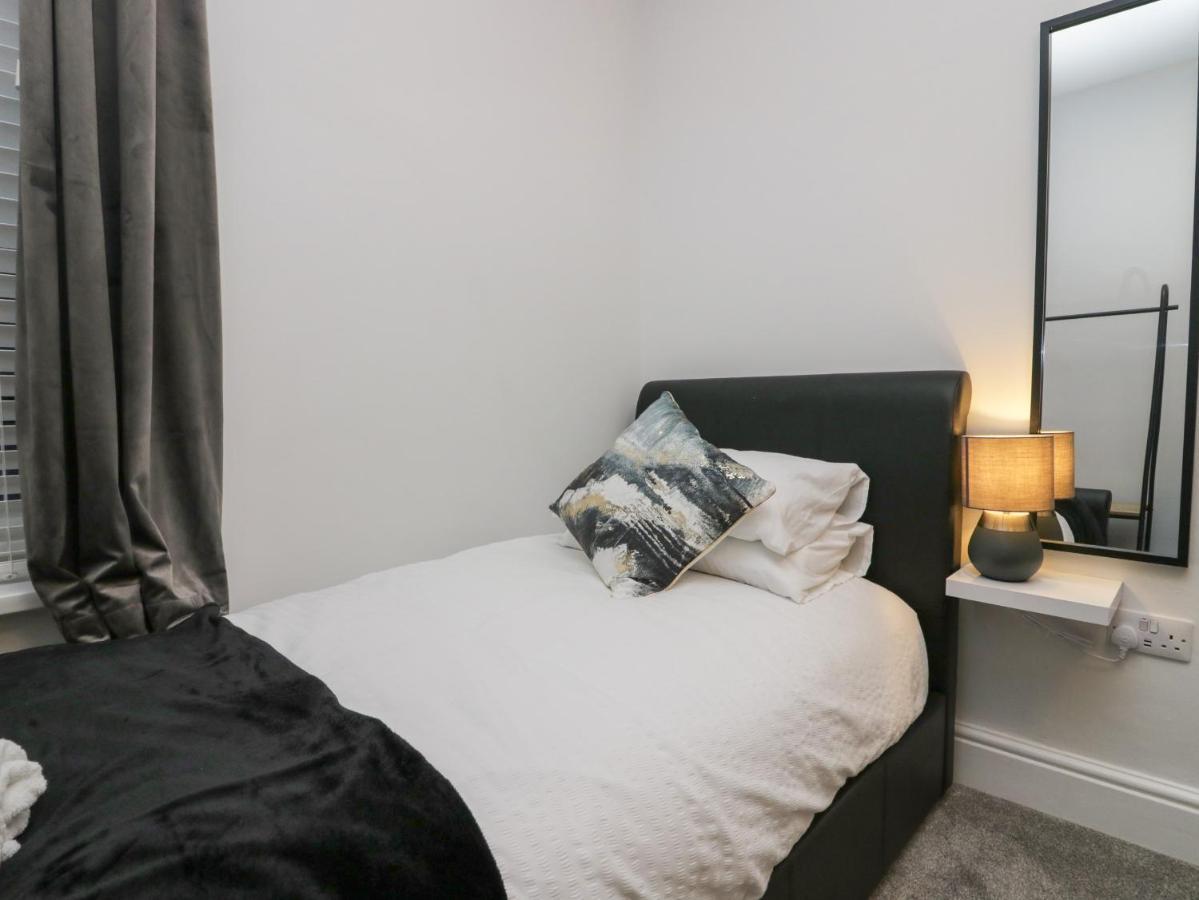 Eden On The Crescent Apartment Morecambe Ngoại thất bức ảnh